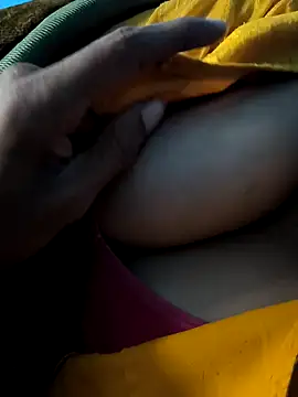 Snapshot of khushbuDarchut71 chatting on 11/18/25, 04:54 khushbuDarchut71 online show from 11/18/25, 04:54