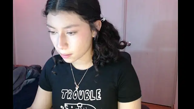 Ivonnybonn online show from 11/25/25, 05:30