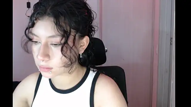 Ivonnybonn online show from 11/12/25, 08:45