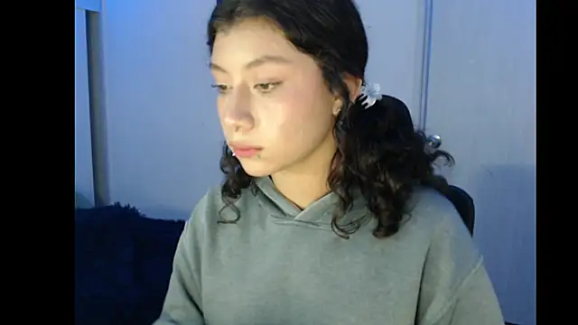 Ivonnybonn online show from 11/05/25, 05:10