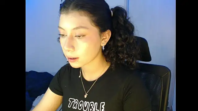 Ivonnybonn online show from 11/08/25, 04:49