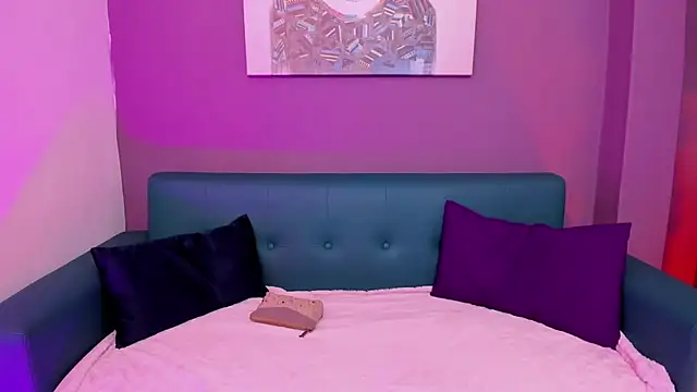 Snapshot of Alessiia__ chatting on 11/13/25, 03:10 Alessiia online show from 11/13/25, 03:10