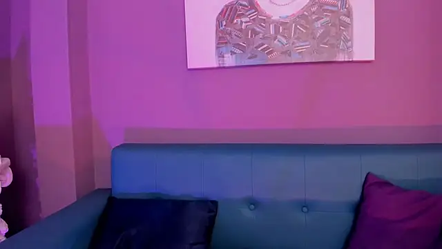 Snapshot of Alessiia__ chatting on 11/06/25, 07:12 Alessiia online show from 11/06/25, 07:12