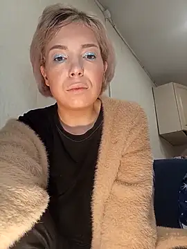 Conny Shellie online show from 12/17/25, 10:59