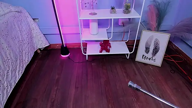 KathiaSaenz  online show from 12/03/25, 04:35