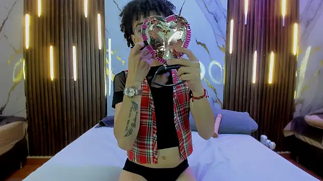 NoahVidall online show from 09/30/25, 05:46