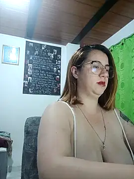 Snapshot of Venenodulce chatting on 10/11/25, 03:18 Venenodulce online show from 10/11/25, 03:18