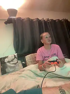 Thebald-topher online show from 10/19/25, 07:38