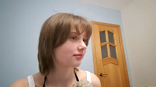 Snapshot of ExitedTroth chatting on 10/13/25, 05:25 ExitedTroth online show from 10/13/25, 05:25