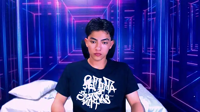 RomeoMillerr online show from 10/28/25, 07:13