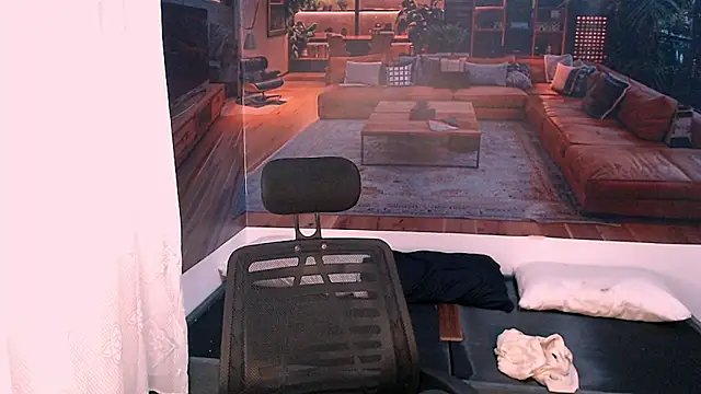 RomeoMillerr online show from 11/25/25, 03:40