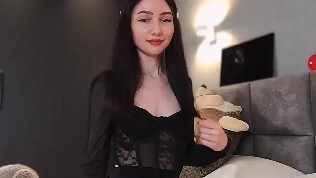 AnaMoonlight online show from 11/08/25, 04:32