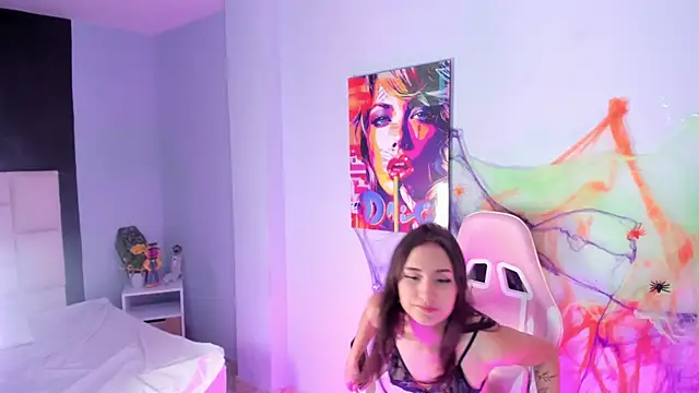 Athenea  fox online show from 10/28/25, 11:53