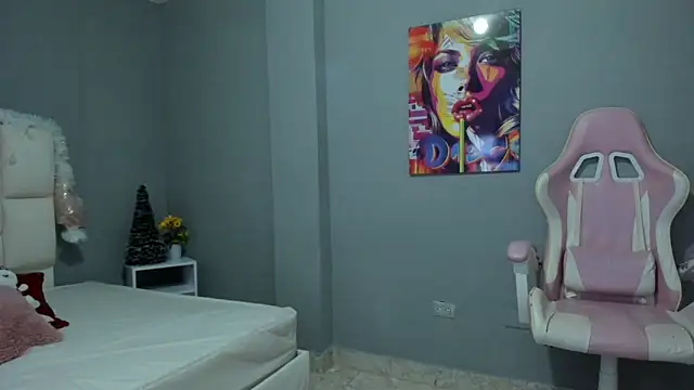 Athenea  fox online show from 12/19/25, 11:56