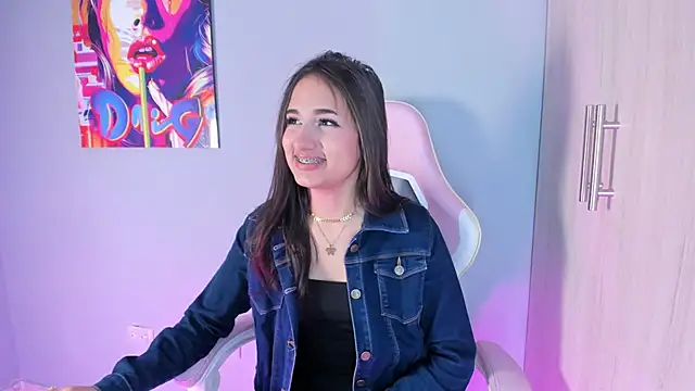 Athenea  fox online show from 12/14/25, 11:49