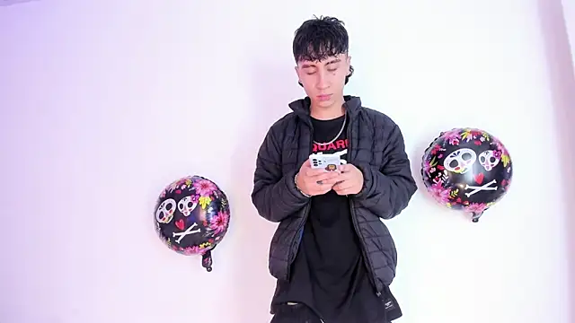 XaanderGrey online show from 10/08/25, 07:14