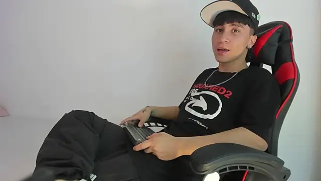 XaanderGrey online show from 11/10/25, 07:30