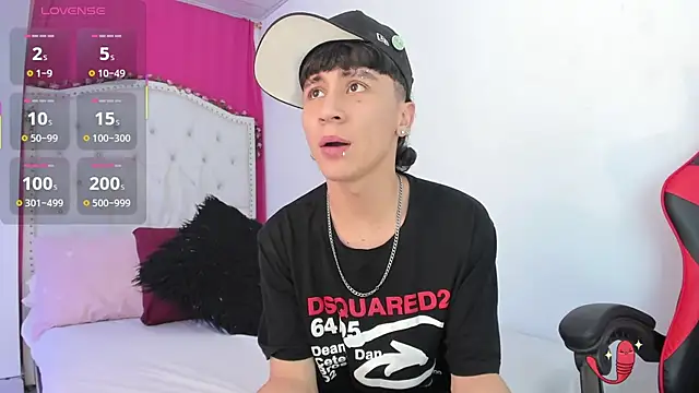 XaanderGrey online show from 11/04/25, 07:50