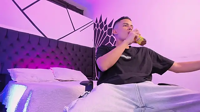 JuanSixx online show from 10/06/25, 03:40