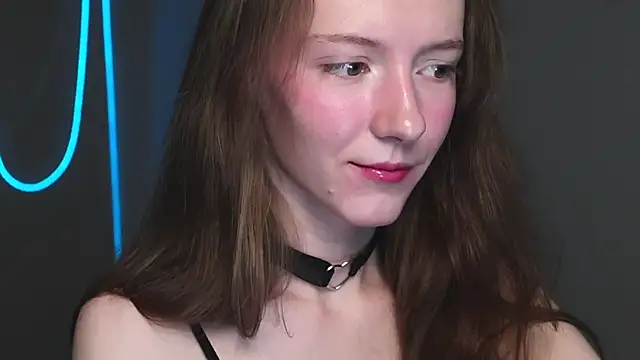 Snapshot of Why_me_stella chatting on 11/14/25, 02:21 Why me stella online show from 11/14/25, 02:21