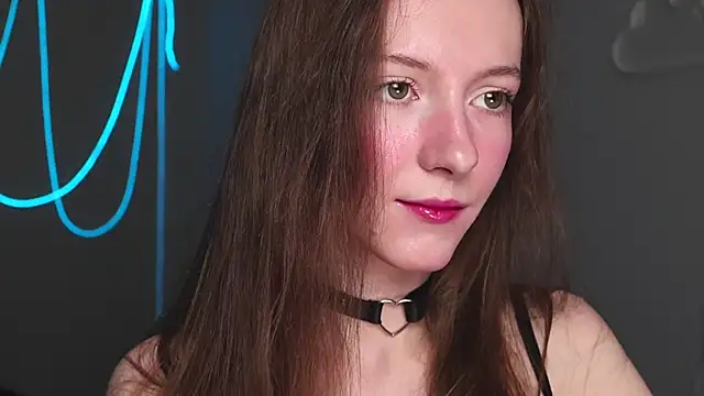 Snapshot of Why_me_stella chatting on 11/20/25, 11:25 Why me stella online show from 11/20/25, 11:25