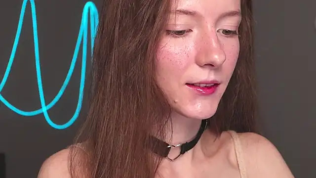 Snapshot of Why_me_stella chatting on 11/27/25, 01:28 Why me stella online show from 11/27/25, 01:28