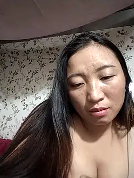 Snapshot of zhen-zo chatting on 11/05/25, 06:05 zhen-zo online show from 11/05/25, 06:05