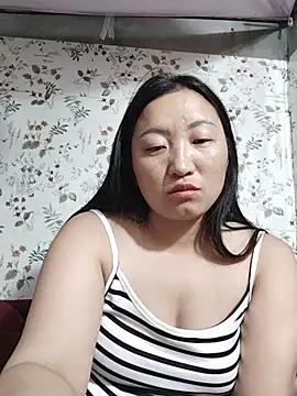 Snapshot of zhen-zo chatting on 05/20/26, 03:31 zhen-zo online show from 05/20/26, 03:31