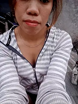 nhinhi-sexy online show from 10/23/25, 10:14