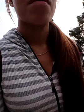 nhinhi-sexy online show from 10/29/25, 11:25