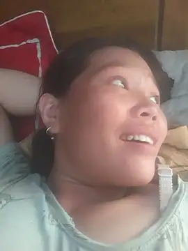 Snapshot of bree-zz chatting on 10/10/25, 06:36 bree-zz online show from 10/10/25, 06:36