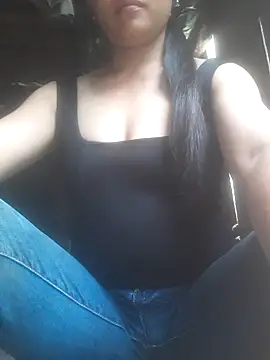 Snapshot of bree-zz chatting on 09/30/25, 01:44 bree-zz online show from 09/30/25, 01:44