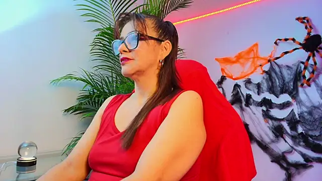 Snapshot of Carol_Miss2 chatting on 10/15/25, 10:12 Carol Miss2 online show from 10/15/25, 10:12