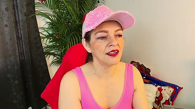 Snapshot of Carol_Miss2 chatting on 12/05/25, 11:31 Carol Miss2 online show from 12/05/25, 11:31