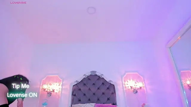 Snapshot of kendallspears_1 chatting on 07/06/26, 04:52 kendallspears 1 online show from 07/06/26, 04:52
