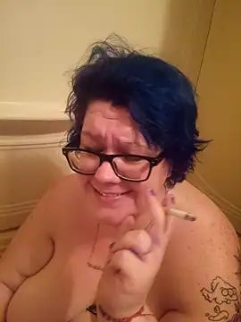 Snapshot of violentviolet68 chatting on 01/07/26, 03:22 violentviolet68 online show from 01/07/26, 03:22