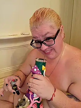 violentviolet68 online show from 12/19/25, 06:43