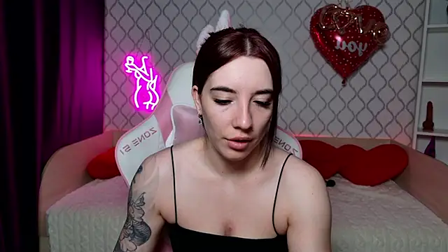 Curious Lily online show from 03/18/26, 12:47