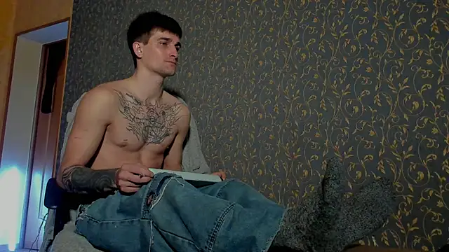 Snapshot of sweet_smith8 chatting on 01/14/26, 02:48 sweet smith8 online show from 01/14/26, 02:48