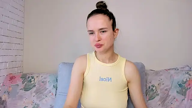 LilMary  online show from 03/16/26, 07:45