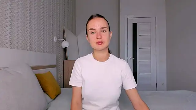 LilMary  online show from 11/04/25, 06:39