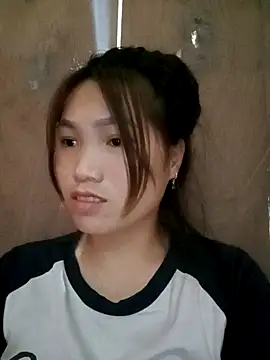 min-xinh online show from 10/10/25, 04:13