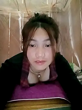 min-xinh online show from 10/12/25, 06:37