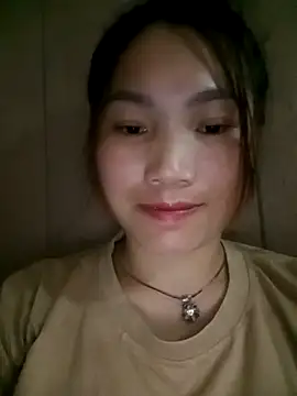 min-xinh online show from 10/17/25, 02:30