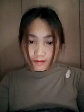 min-xinh online show from 12/13/25, 08:04