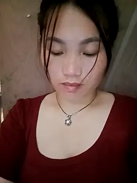 min-xinh online show from 10/15/25, 06:22