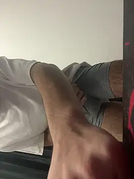 AlbertoRuiz086 online show from 03/31/26, 05:48