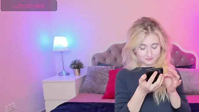 CamillaDreamer online show from 11/27/25, 04:40