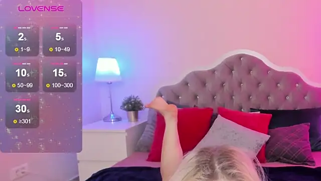 CamillaDreamer online show from 11/24/25, 05:57