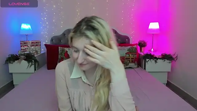 CamillaDreamer online show from 12/05/25, 08:17